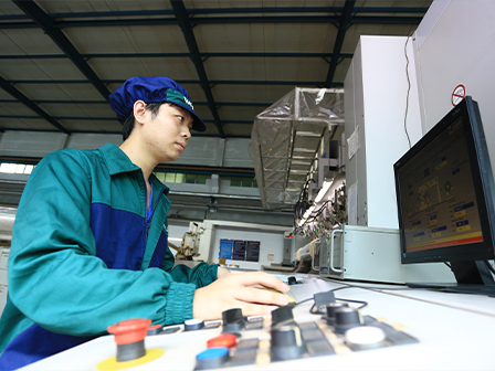 精細管理提質(zhì)增效，全員共創(chuàng  )共享共贏(yíng) ——砥礪奮進(jìn)的威孚